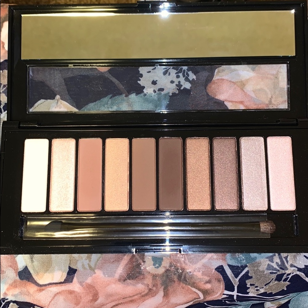L’Oréal Nude 1 eyeshadow palette